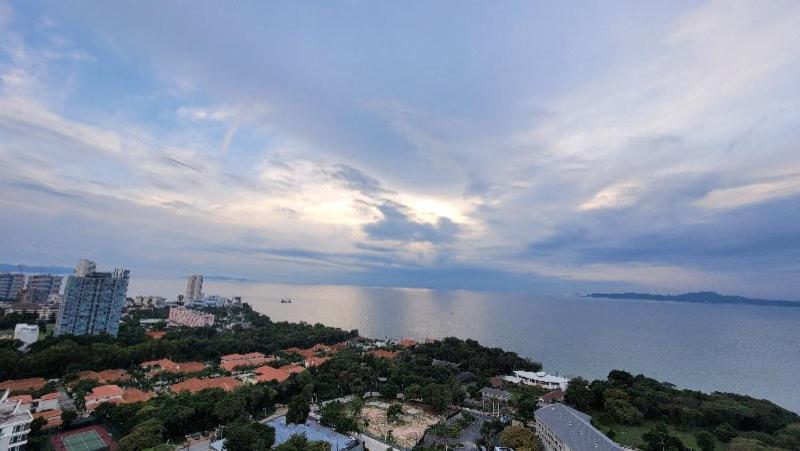 Andromeda Seaview Condo Near Beach Pattaya Eksteriør billede